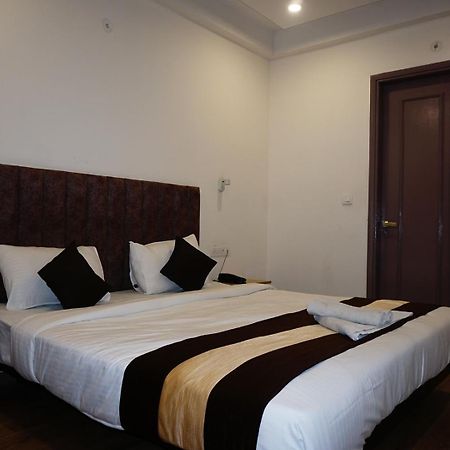 Tipsyy Inn 018 Gurgaon Extérieur photo